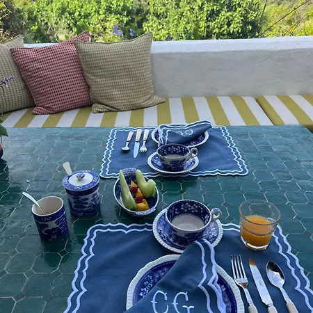Cortijo Genesis Bed & Breakfast *